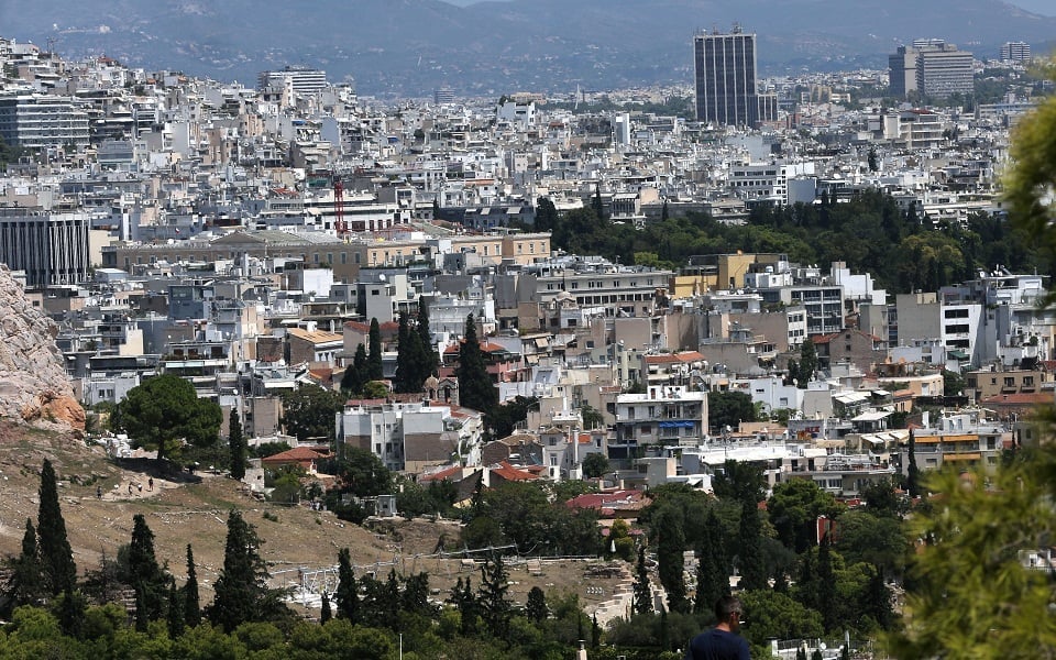 Houses_Athens_AMNA.jpg