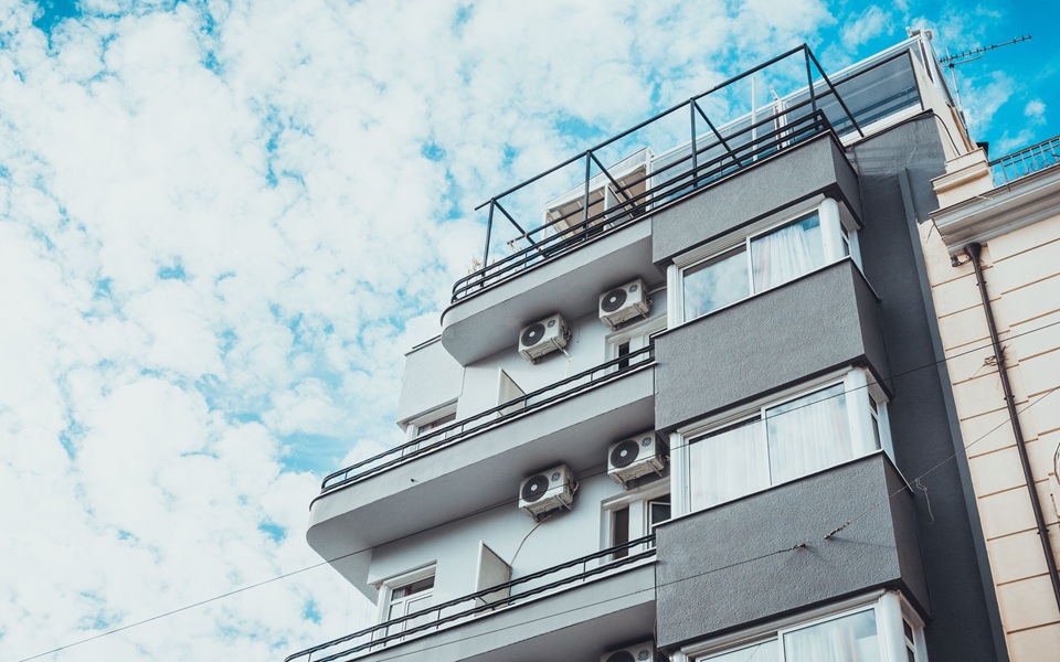 Houses_block_of_flats.jpg
